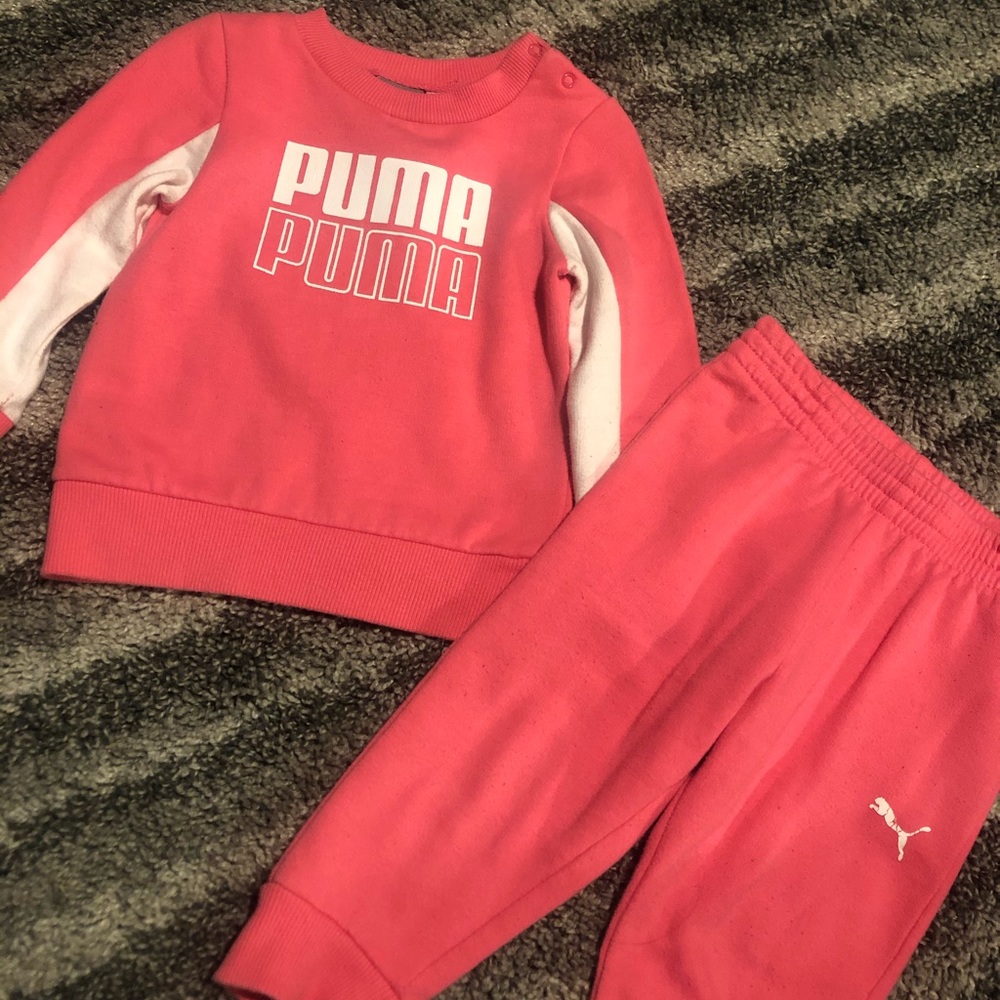 Puma Toddler girl sweater and pants suit